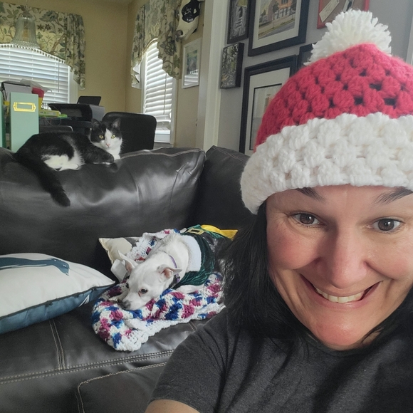 Meet your Posher, Amy - Picture 2 of 2